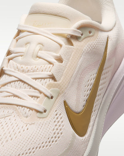 Nike Pegasus 42 Straßenlaufschuh (Damen)