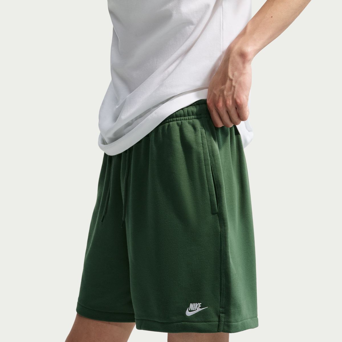 M NK CLUB FLOW FT SHORT