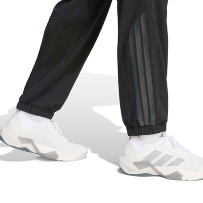TECH ESSENTIALS WORKOUT TRAININGSHOSE