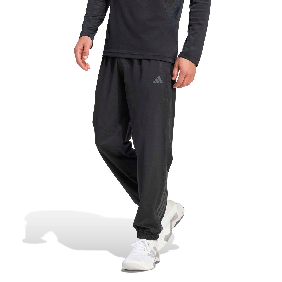 TECH ESSENTIALS WORKOUT TRAININGSHOSE