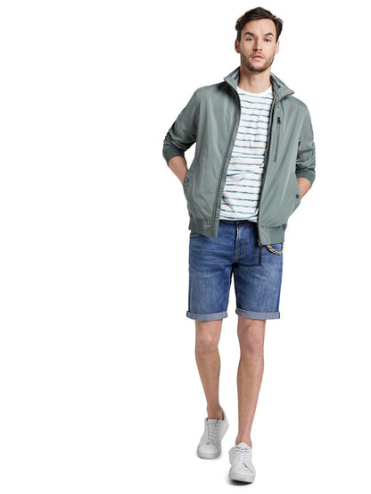 Gestreiftes T-Shirt mit Brusttasche