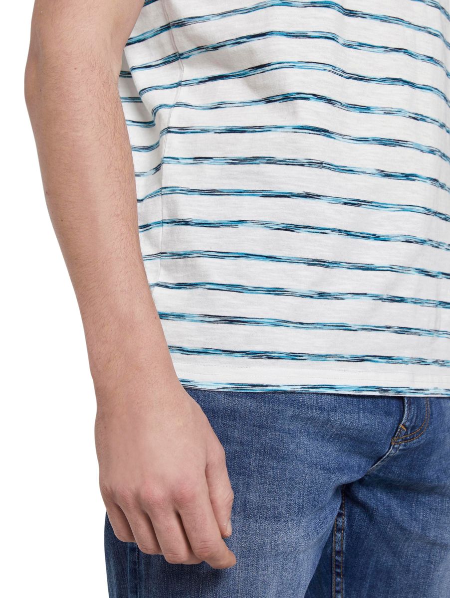 Gestreiftes T-Shirt mit Brusttasche