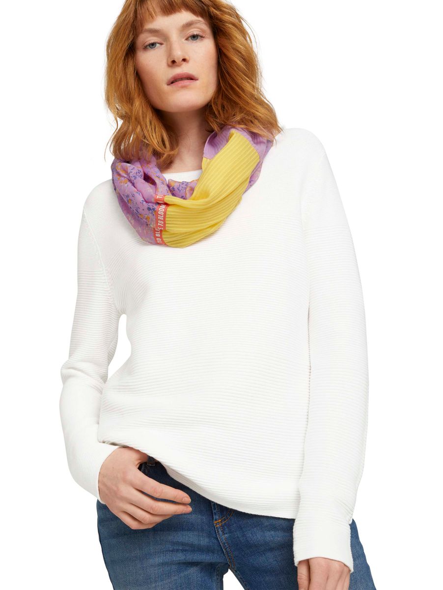 gemusterter Schlauchschal