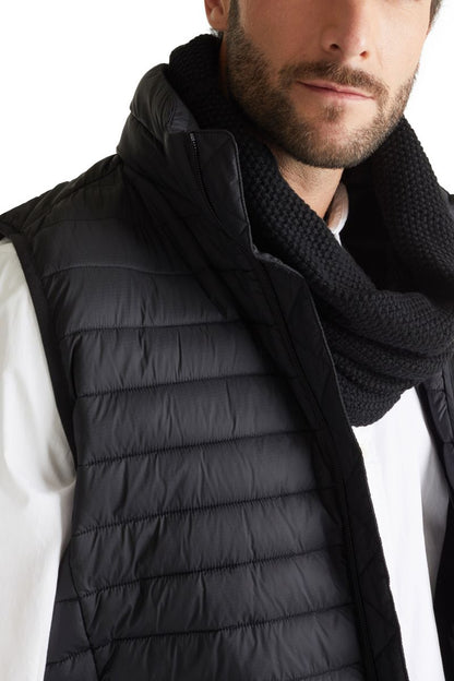 Loop-Schal aus recyceltem Garn