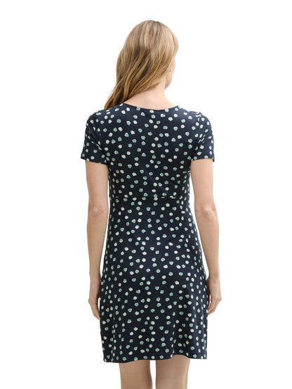 Kleid mit Raffungen