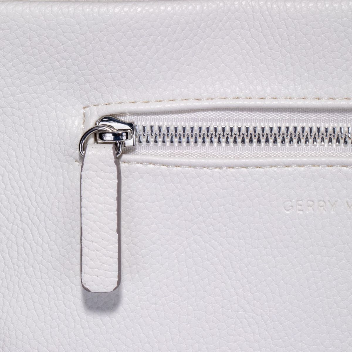 Talk Different 1.0 Shoulderbag Shz